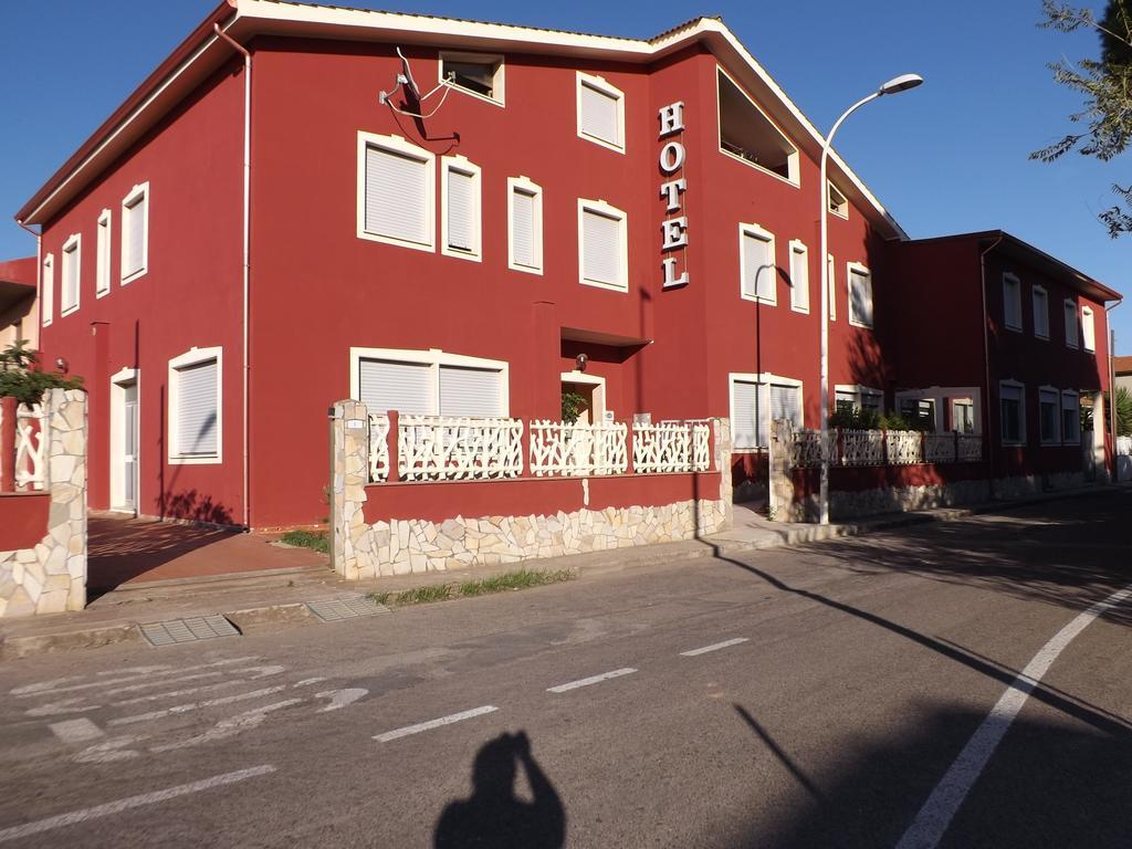 Hotel Sagittario San Sperate Bagian luar foto