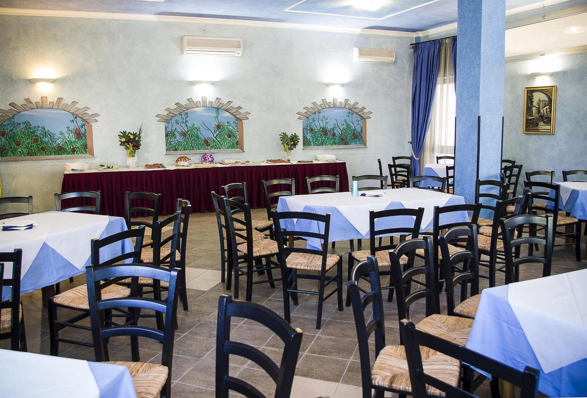 Hotel Sagittario San Sperate Bagian luar foto