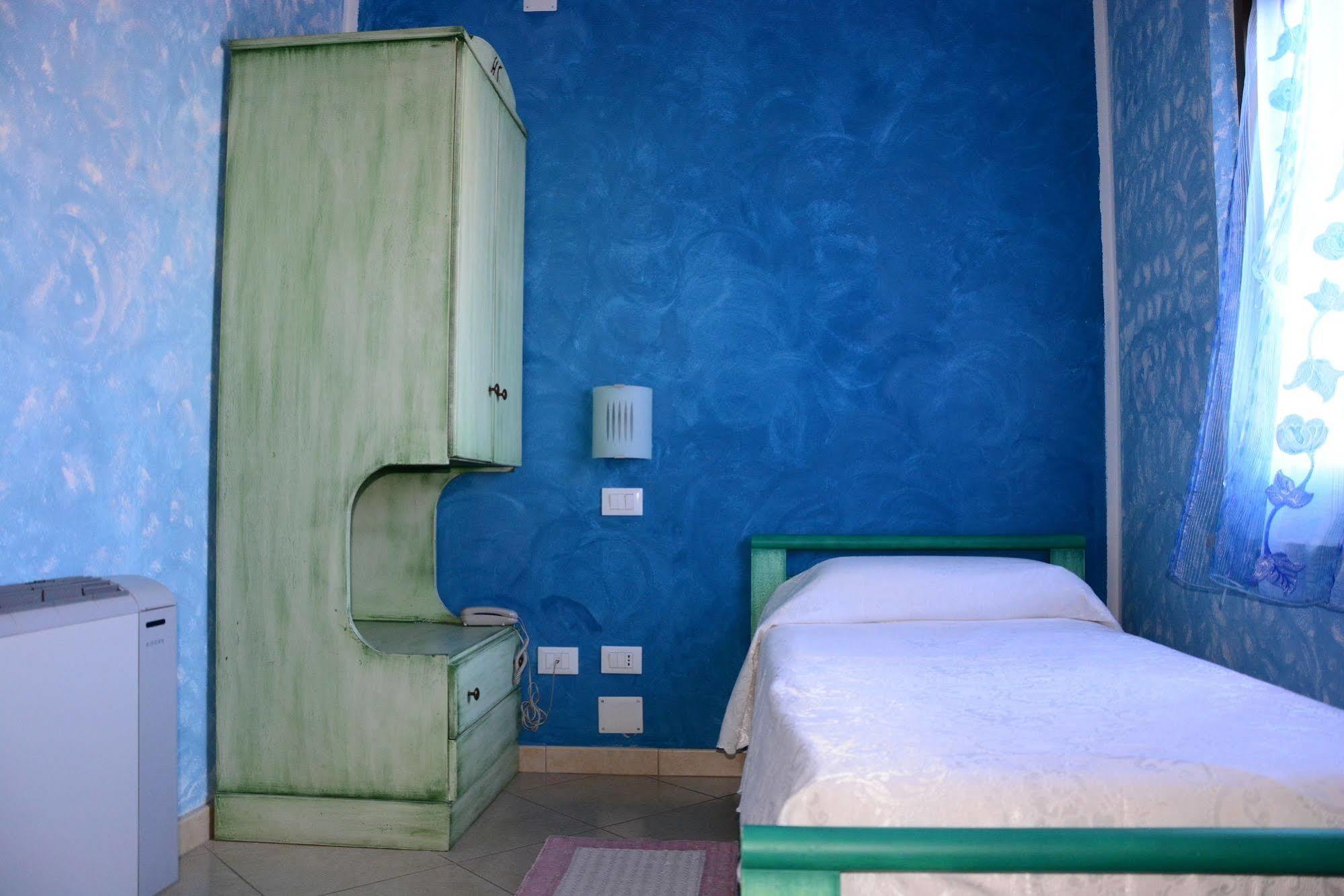 Hotel Sagittario San Sperate Bagian luar foto